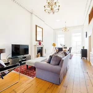 Elegant Period Clifton Balcony - Simplycheckin Apartment Bristol